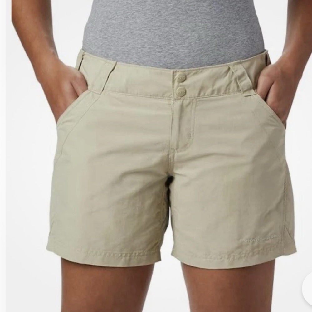 Columbia PFG Women’s Size S Tan 6” Nylon Shorts Lightweight Hiking Outdoor Fish